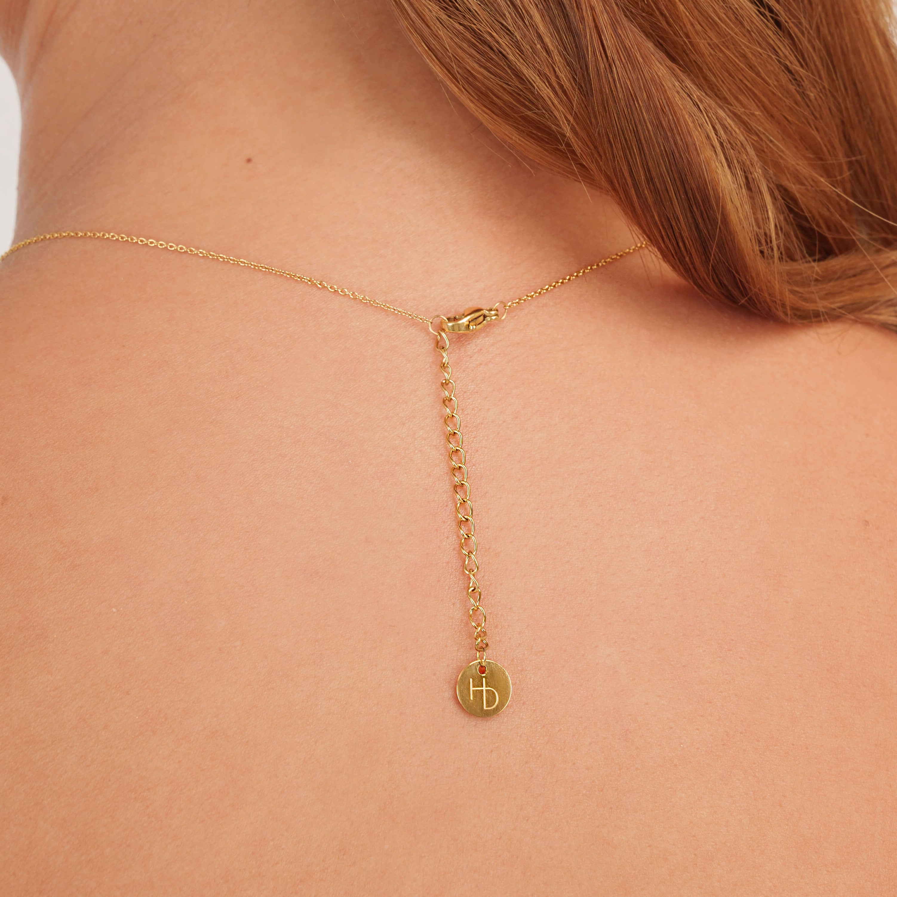 adjustable length for 222 gold necklace on neck